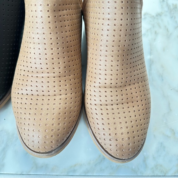 Ankle boots wooden heel women’s size 6 casual wear y2k boho style boots by Aldo - Picture 4 of 13